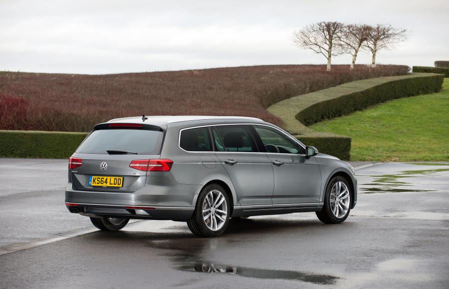  Volkswagen Passat Estate GT 2015 года  (фото 4 из 23)